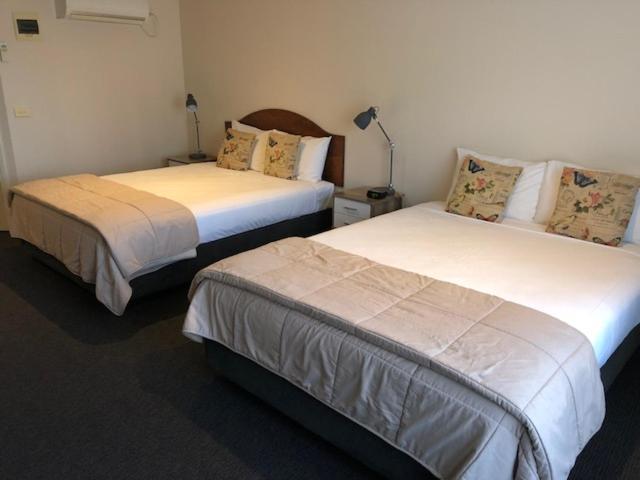 Ashmont Motel And Apartments Port Fairy Buitenkant foto