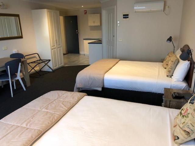 Ashmont Motel And Apartments Port Fairy Buitenkant foto